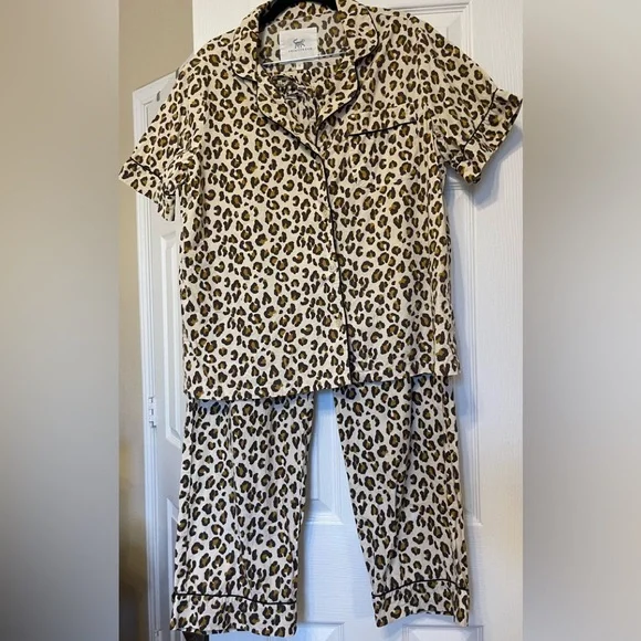 Printfresh Leopard Cropped Pajama Set - Picture 1 of 3